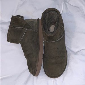 Green ankle ugg boots *Very good condition*